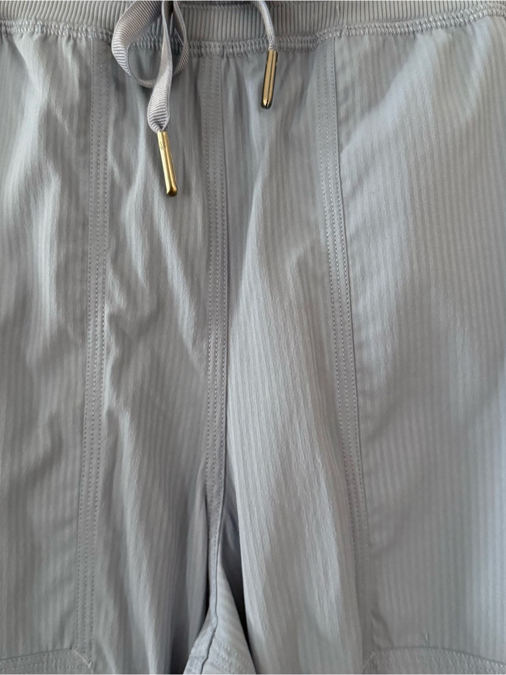 Lululemon Dance Studio Relaxed Fit Mid Rise Cargo Pant Size Medium  Oasis Blue - Picture 2 of 5